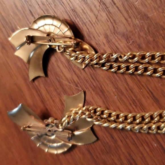Vintage Chained Sweater pins. - Picture 4 of 4
